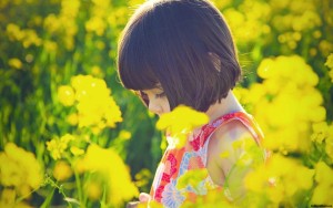 child-nature-cute-girl-flowers-yellow-sun-field-x-196983