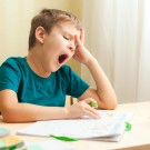 Quais os riscos da criança fazer muitas tarefas extracurriculares? Quais os riscos da criança fazer muitas tarefas extracurriculares?